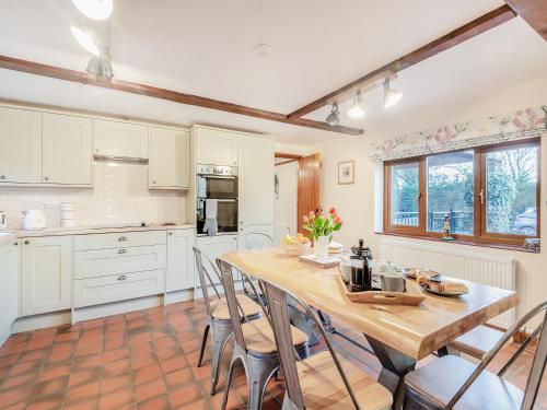 virtuve, Barn House in Friskney