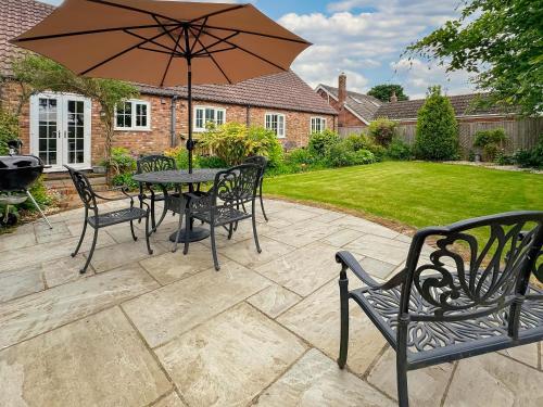 Dārzs, Lilium Cottage in North Somercotes