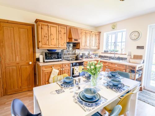 virtuve, Lilium Cottage in North Somercotes