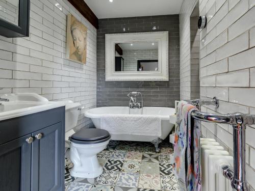 Bathroom, The Old Barn in Cloughton