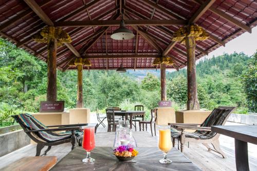 Létesítmények, Kandy Samadhi Centre Hotel in Panwila