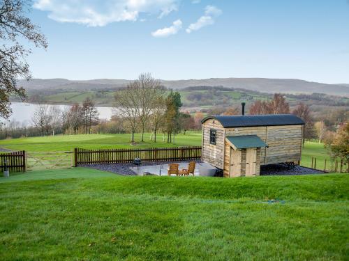 Hut Uk42176 gîte à louer Llandegfedd Reservoir