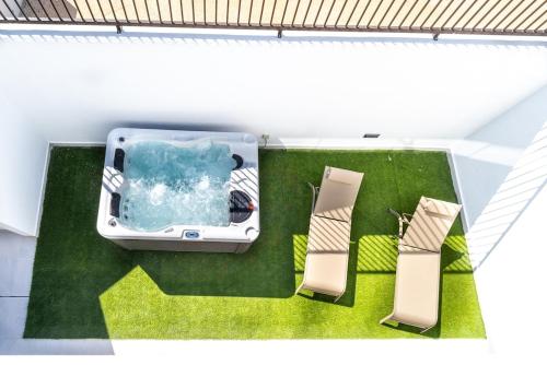 Brand New Luxury Apartment with Private Jacuzzi