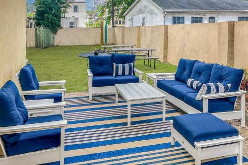 Spacious 4BR Duplex - 5 Blks 2 Beach - Badges Incl in Asbury Park (NJ)
