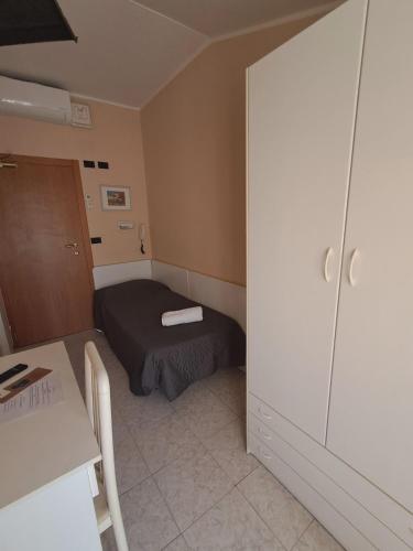 1 twin bed
