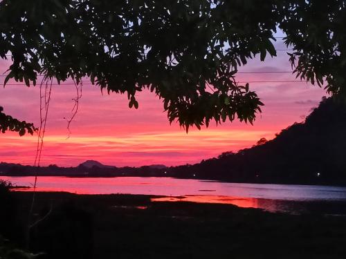 View, Lakeside Echo Homestay in Kurunegala Town Udawalpola