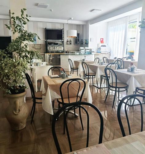 B&B - Meuble' - Hotel " CORDIALE " 3