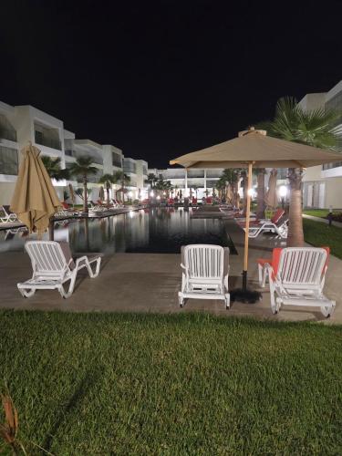 Cozy apartment with pool view in Sidi Rahal