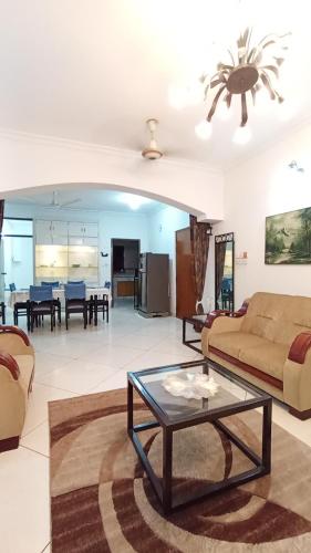 Elegent Apartment in Niketan, Gulshan-1 – khách sạn tại Mohakhali