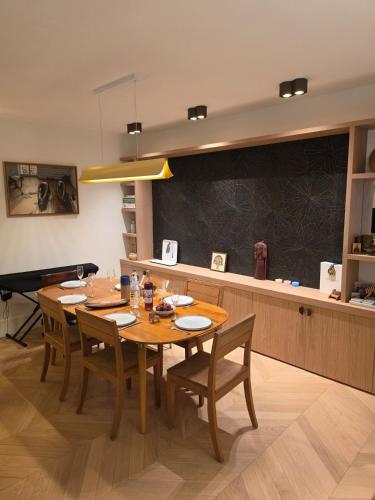Design and absolute comfort, central Paris