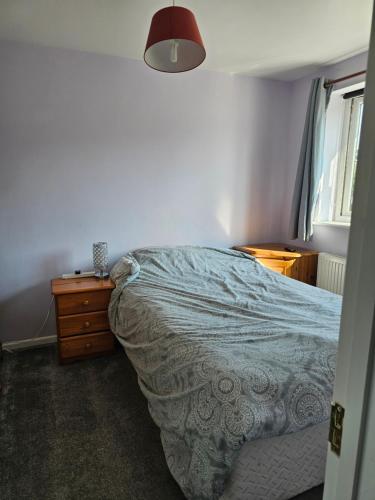 Quiet Room with ensuite in Chippenham
