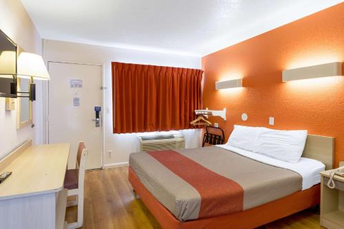 1 double bed