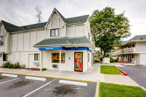 Motel 6-Wheat Ridge, CO - West - Denver North