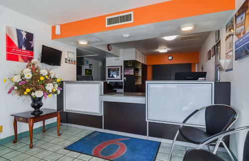 Előcsarnok, Motel 6 Mitchell, SD in Mitchell (Dél-Dakota)