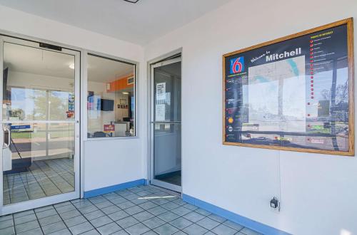 ทางเข้า, Motel 6 Mitchell, SD in มิตเซลล์ (SD)