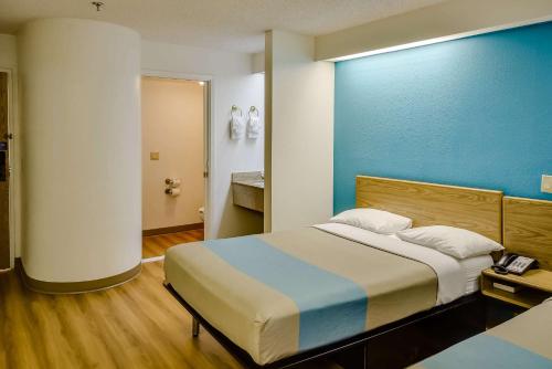 2 double beds