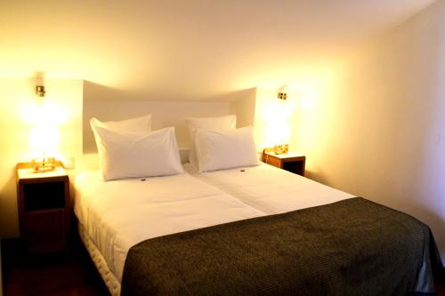 2 queen beds