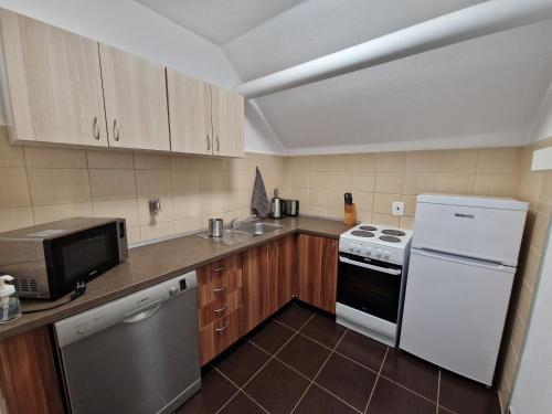virtuve, Apartmany Obora in Nova Bistrice