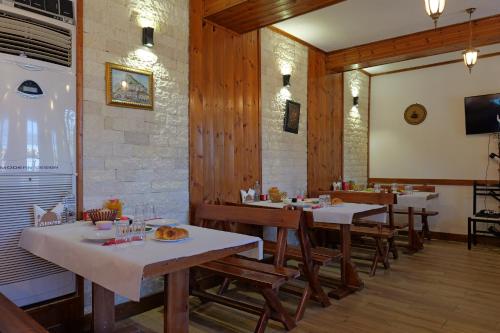 Eten en drinken, Hotel Demaj in Berat