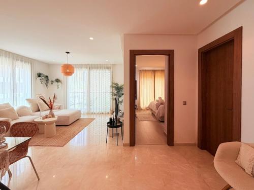 Boho chic 1BR Eagle Hills Dar essalam - Pool & Gym – khách sạn tại Mathe IA