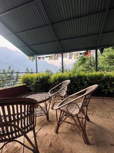 Offbeat Homestay - The Mountain House Manali in Bashisht