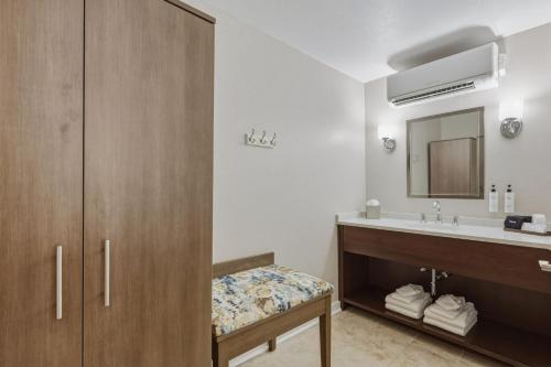 The Water Street Inn - image 37
