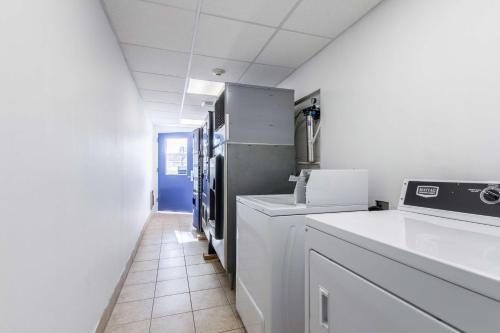 Facilities, Motel 6 New Brunswick, NJ in New Brunswick (NJ)