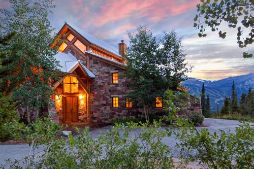 Rubywood, Hot Tub, Best Views on Baldy Mountain, Close to Shuttle in Sally Barber