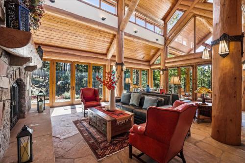 Rubywood, Hot Tub, Best Views on Baldy Mountain, Close to Shuttle in Sally Barber