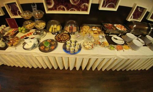 BNC Hotel - Restaurant - Bowling - image 8