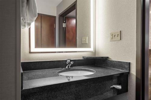 Drury Plaza Hotel New Orleans - image 28