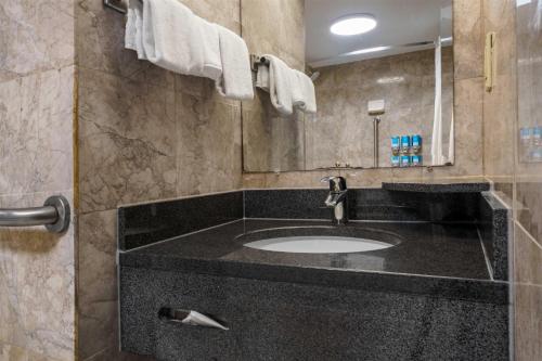 Drury Plaza Hotel New Orleans - image 40