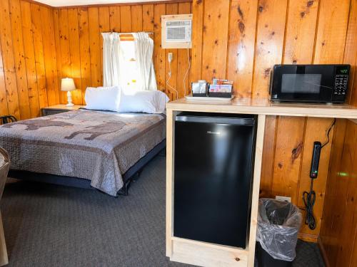 Cedars Motel - image 14
