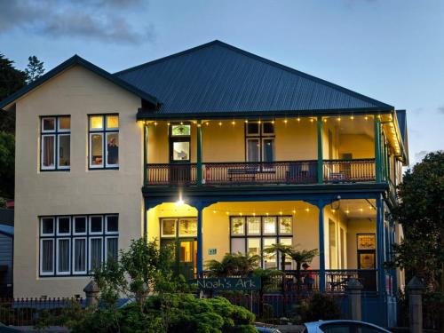 Widok z zewnątrz, Noah's Ark Flashpacker in Greymouth