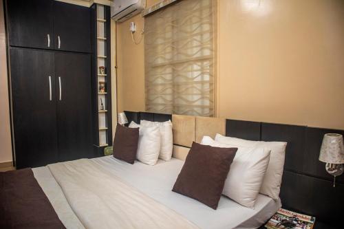 #5 Apartment in คาดูนา