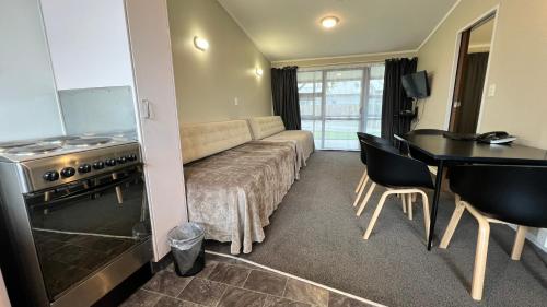 Studio with Sofa Bed