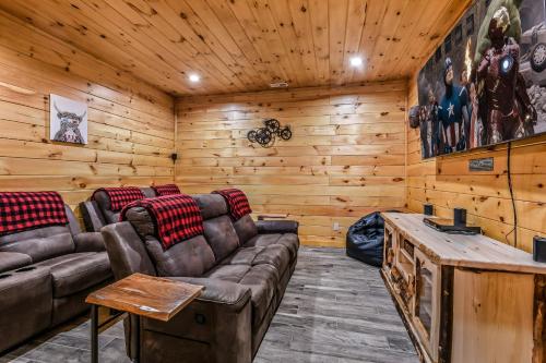 Lazy Bear Lodge cabin - image 12
