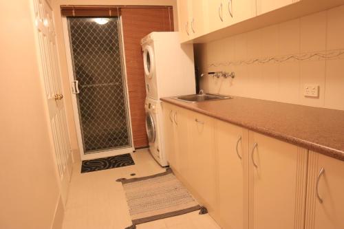 Double Room Near Stunning Beaches in Baldivis