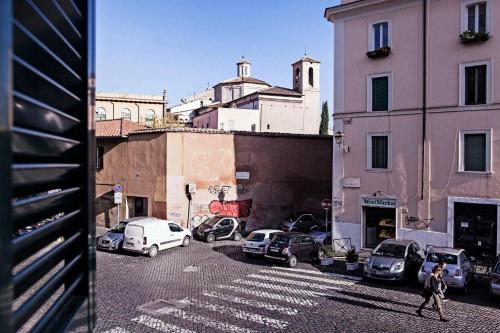Garibaldi Rome Trastevere Home - image 2