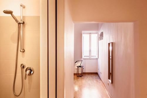 Paglia House of 17Century in Trastevere - image 11