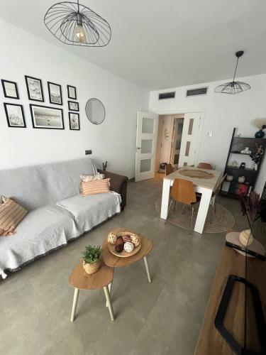 Centrally located apartment with free parking