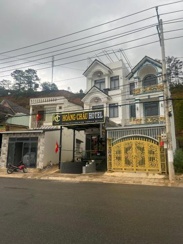 Exterior view, Hotel Hoang Chau Đa Lat in Langbiang Mountain
