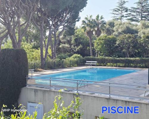 Swimming pool, Studio Azzuro in Les Breguieres