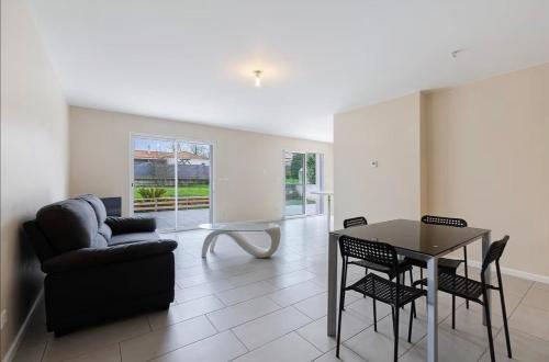 Beautiful Family House with Garden & Terrace in Saint-Florent-des-Bois