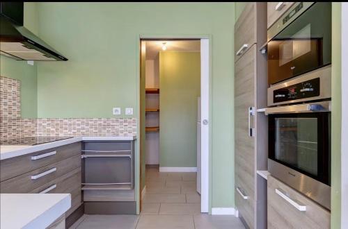 Beautiful Family House with Garden & Terrace in Saint-Florent-des-Bois