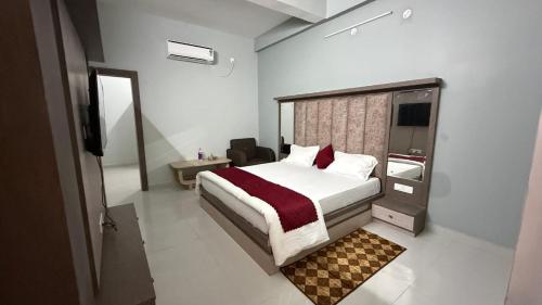 S&J HOTEL & BANQUET in Bhabua