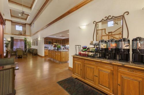 Metro Scottsdale Extended Stay – Scottsdale, AZ