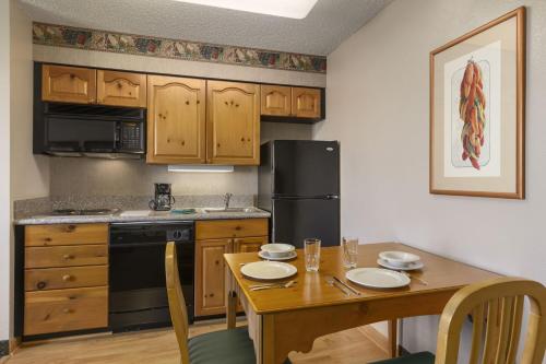 Metro Scottsdale Extended Stay – Scottsdale, AZ