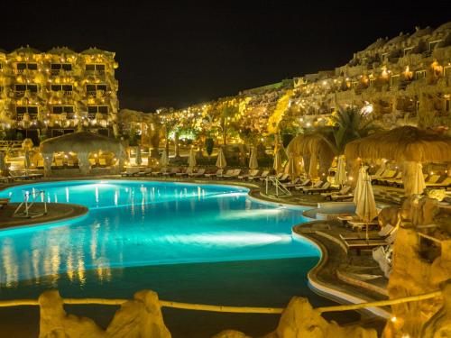 Piscină, Caves Beach Resort Adults Only in Al Ahyaa