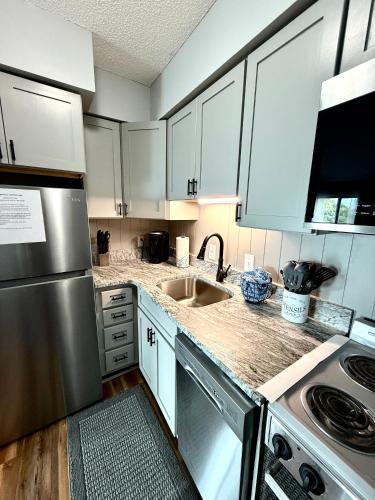 Comfy Condo With Amazing View of Gatlinburg and the Smokies in Gatlinburg, USA